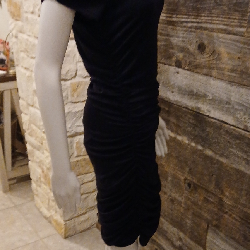 Chic Black Midi Dress - Picture 6 of 7